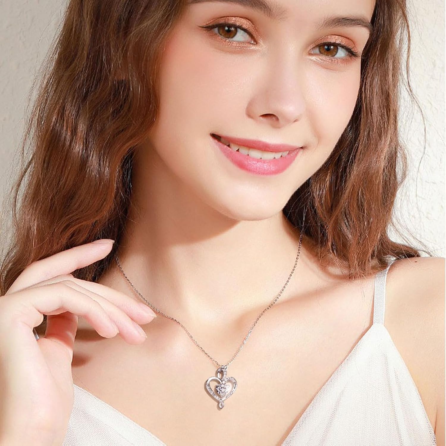 Rose Éternelle Rouge avec Collier en Argent 925