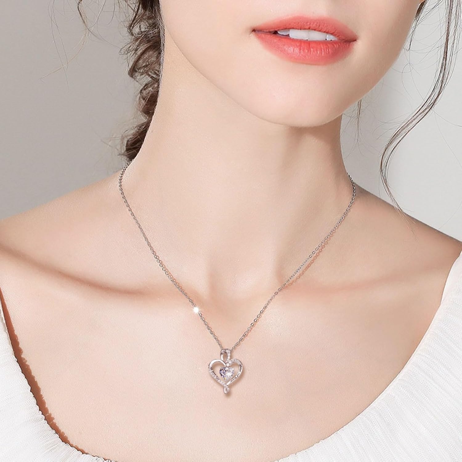 Rose Éternelle Rouge avec Collier en Argent 925