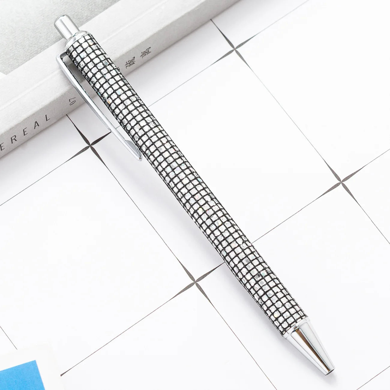 Stylo Bille Métal Rose Gold – Élégant, Luxe & Étincelant